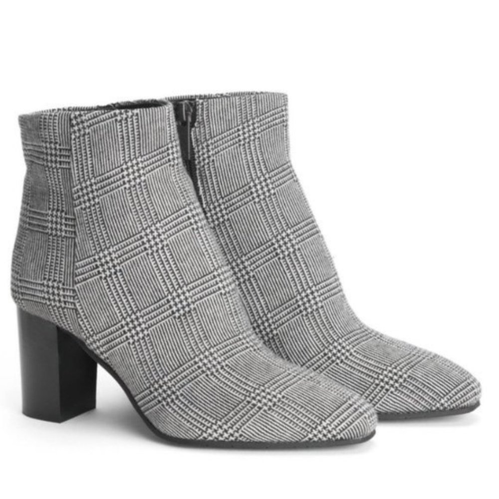 🎉Host Pick 🎉 Aquatalia "Florita" Houndstooth Plaid Ankle Boots Weatherproof